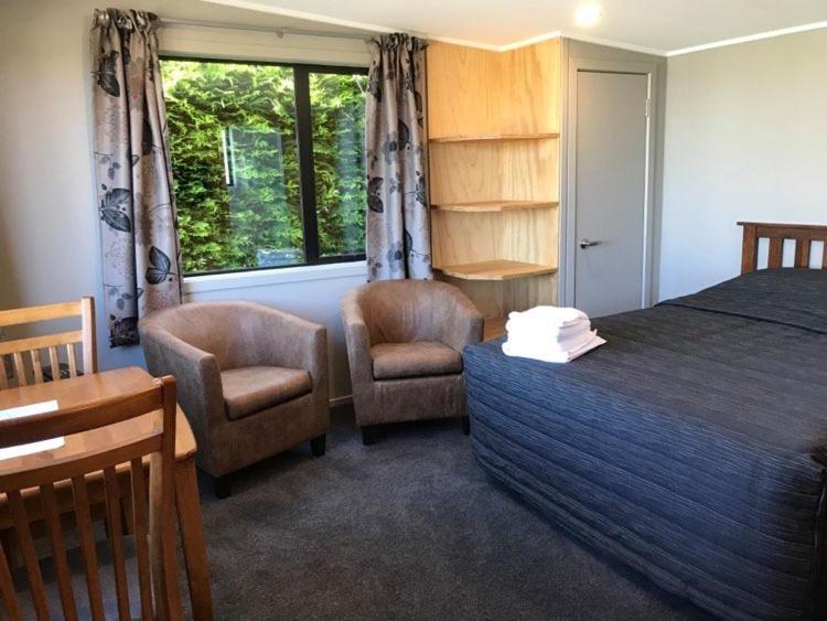 Riverton Holiday Park Exterior photo